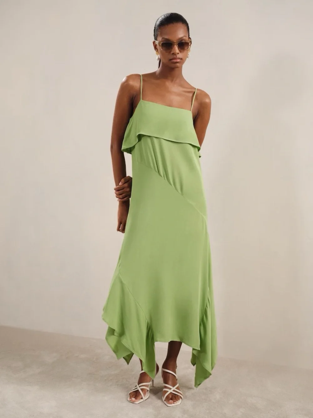 NWT Reiss green asymmetrical ruffle midi slip dress - wedding guest dress size 8 - Picture 1 of 8